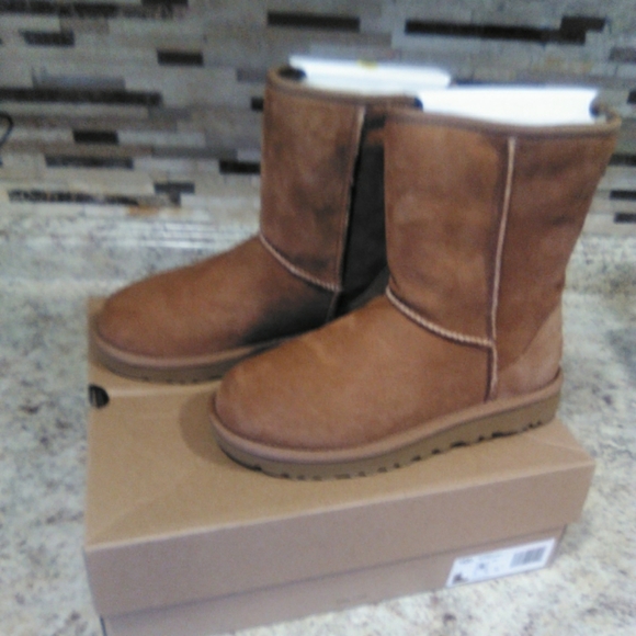 Classic short UGG size6 - Picture 4 of 4
